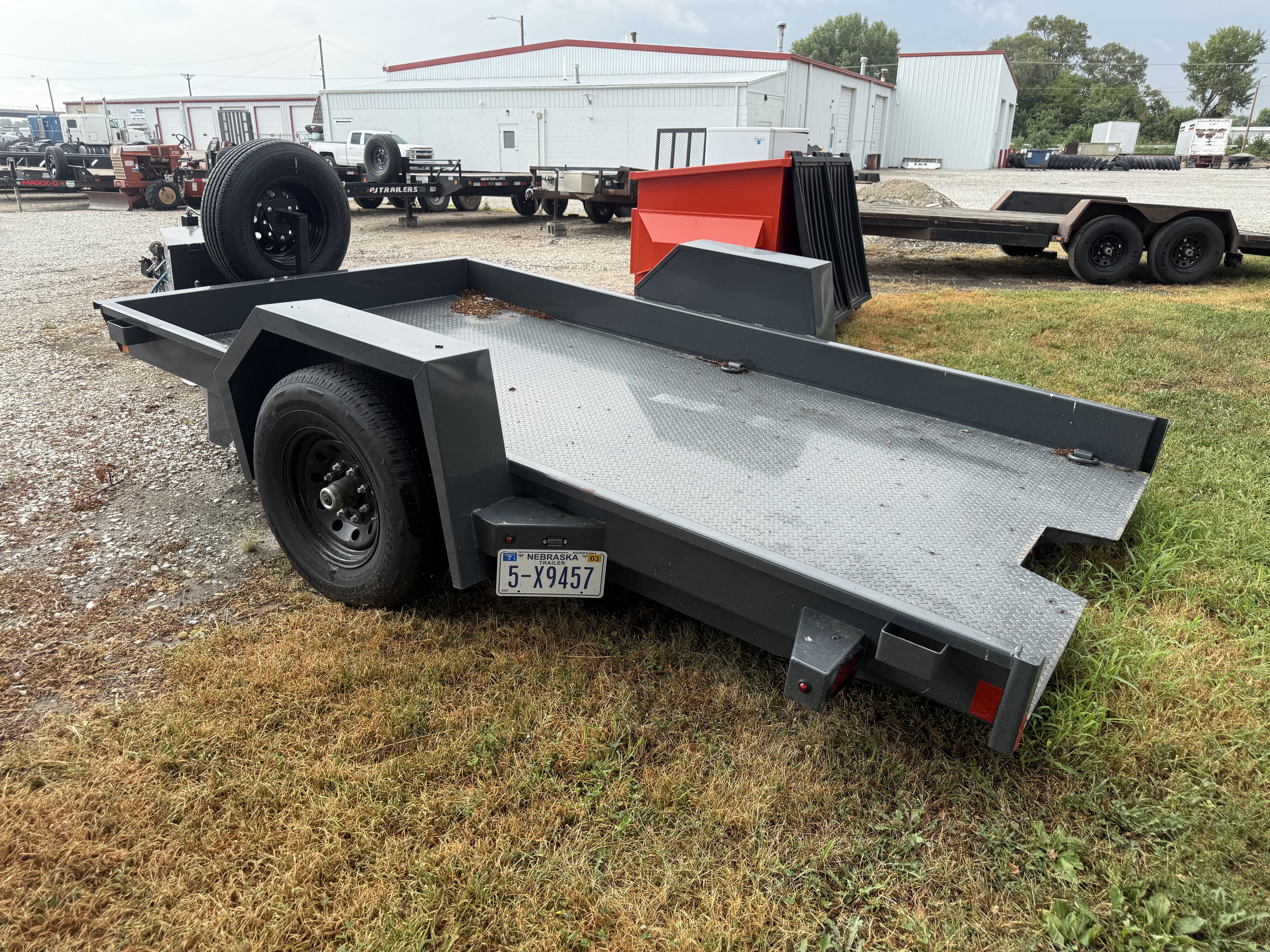 Lamar 79" × 12 ft Hydraulic Tilt Trailer