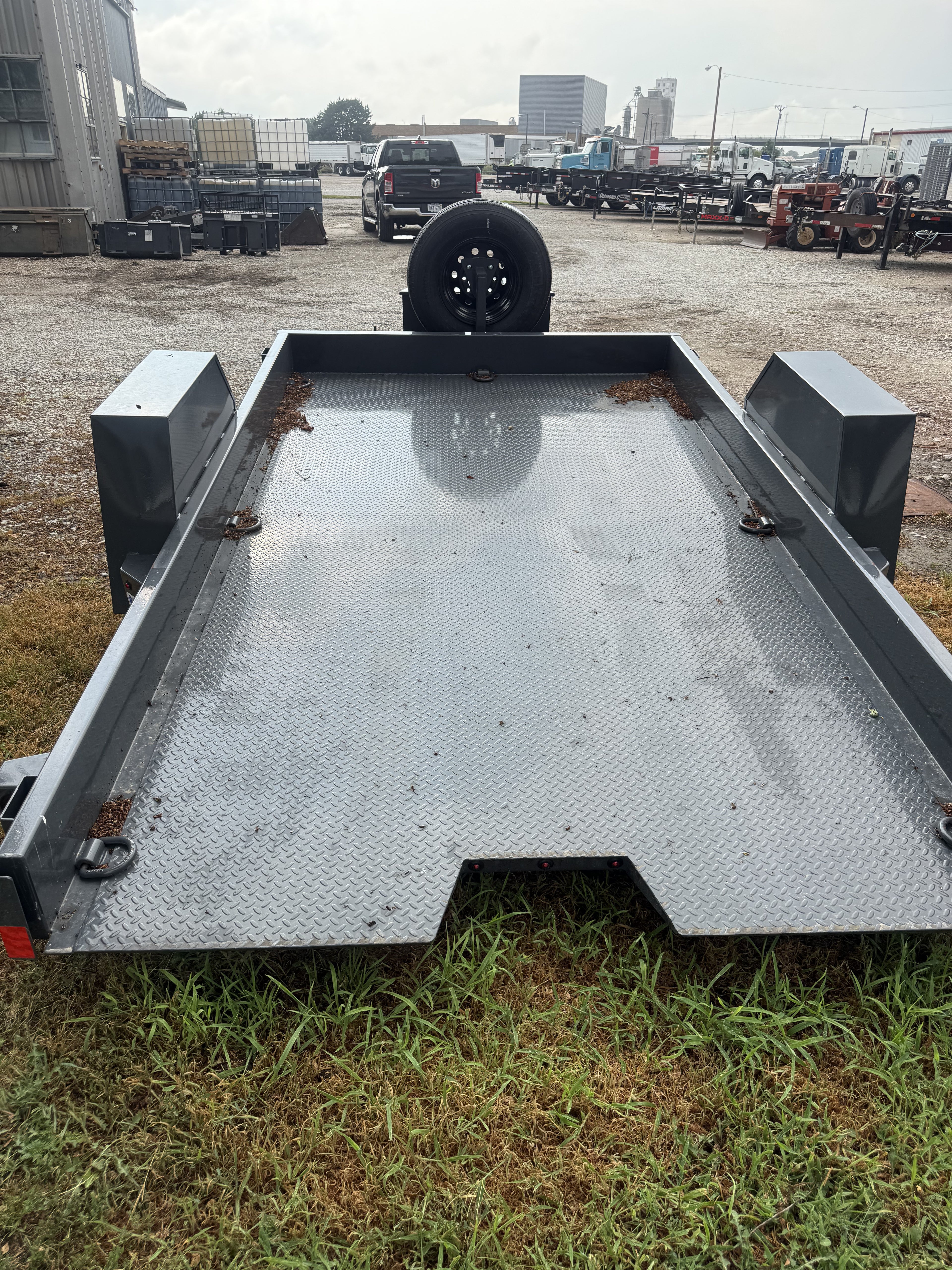 Lamar 79" × 12 ft Hydraulic Tilt Trailer