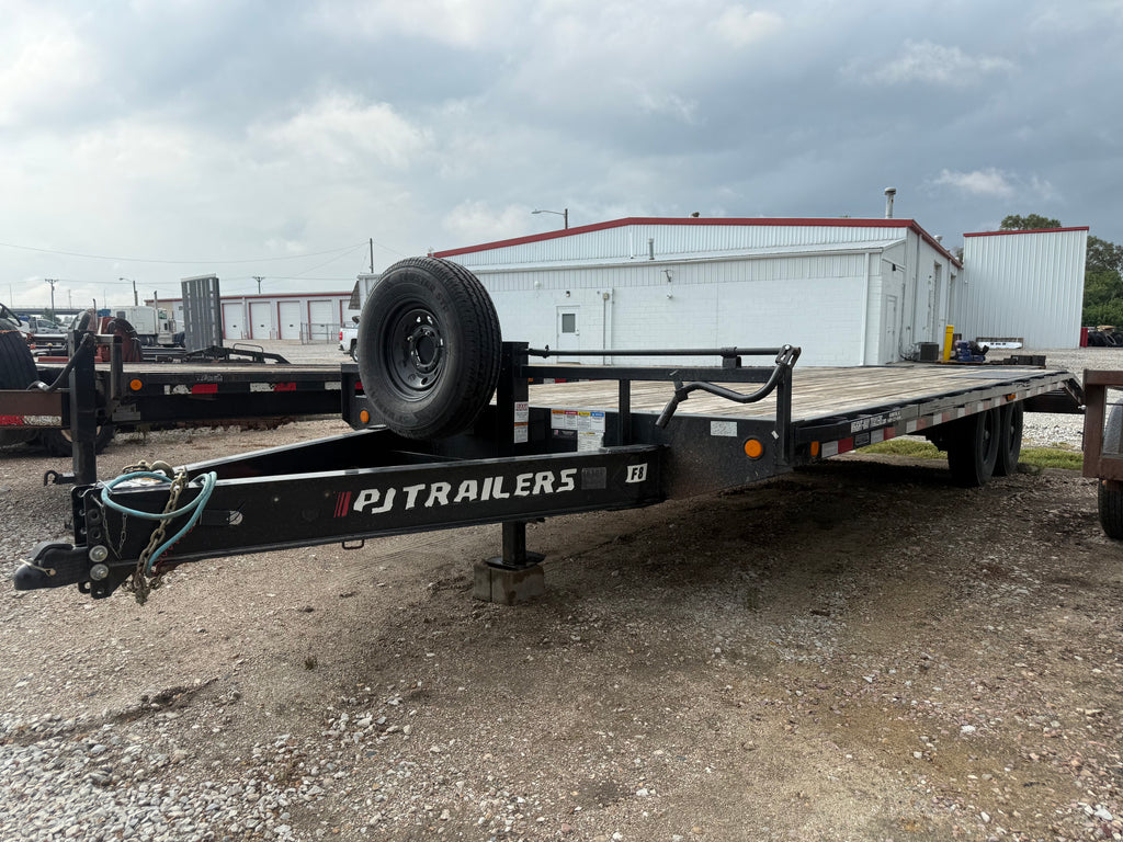 PJ 102" × 24 ft Deckover Equipment Trailer